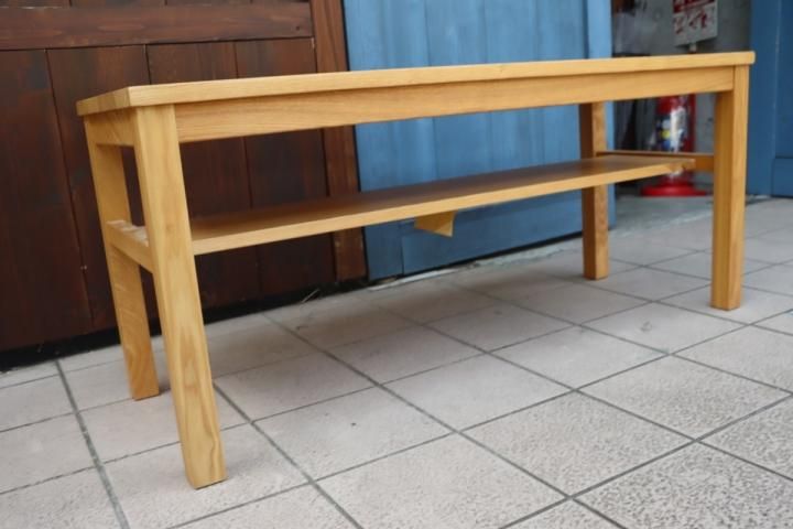 無印良品(MUJI)の稀少な木製ベンチ・板座・タモ材です。タモ無垢材を