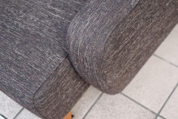 unico(ウニコ)のEVA(エヴァ)2シーターソファです。シンプルで