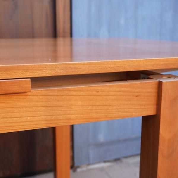 unico(ウニコ)のVIVO:Extension table！チェリー材のナチュラル感と