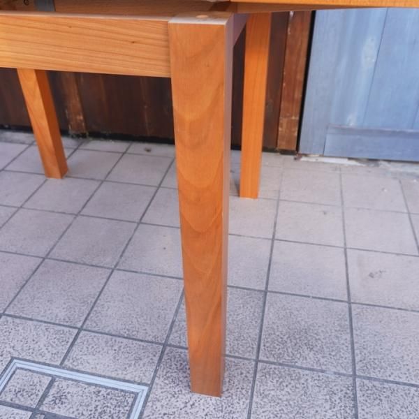 unico(ウニコ)のVIVO:Extension table！チェリー材のナチュラル感と