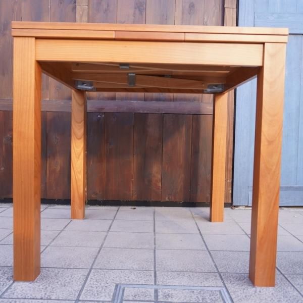 unico(ウニコ)のVIVO:Extension table！チェリー材のナチュラル感と