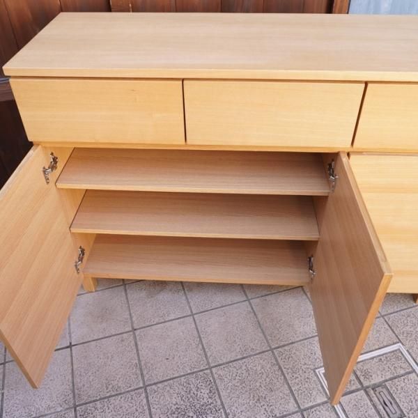 人気の無印良品(MUJI)のタモ材 キャビネット・木製扉！ナチュラルで