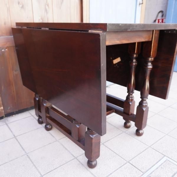 松本民芸家具のM型バタフライテーブルです。ミズメザクラ無垢材を使用