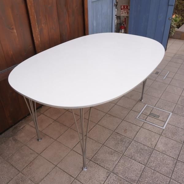 Fritz Hansen(フリッツハンセン)社のスーパー楕円テーブル(Bテーブル