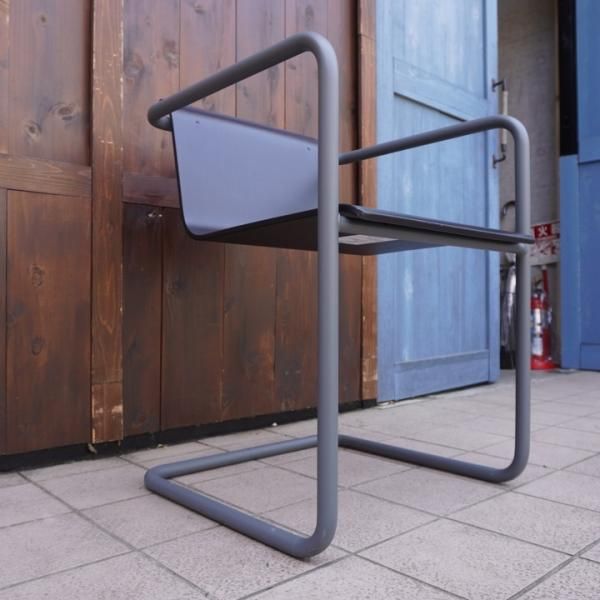 MUJI(無印良品)で取り扱われているドイツTHONET(トーネット)社の