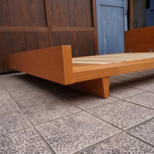 人気のunico(ウニコ)のCORSOシリーズ セミダブルベッドです！！オーク