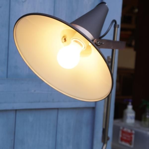 DI CLASSE(ディクラッセ)のStudio D(スタジオD)フロアランプです