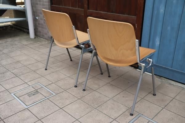 D&DEPARTMENT取扱いイタリアCastelli(カステリ)社のスタッキングチェア