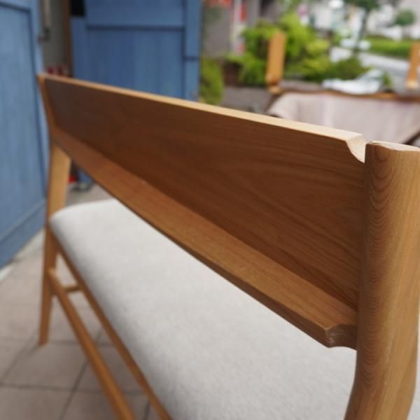 unico(ウニコ)のSIGNE(シグネ)シリーズのダイニングベンチです