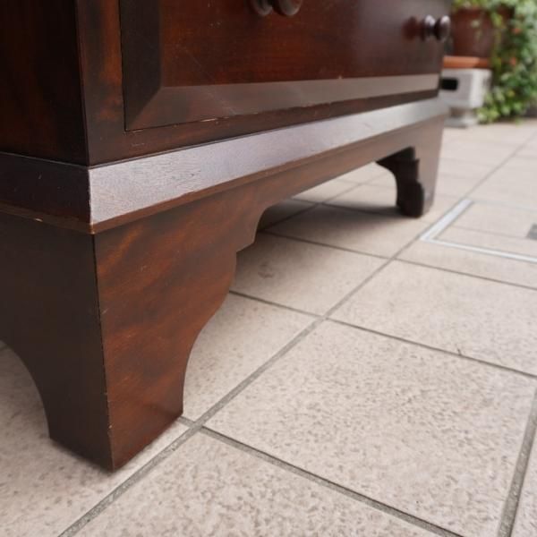 松本民芸家具のミズメザクラ無垢材を使用した#33A型 ライティング