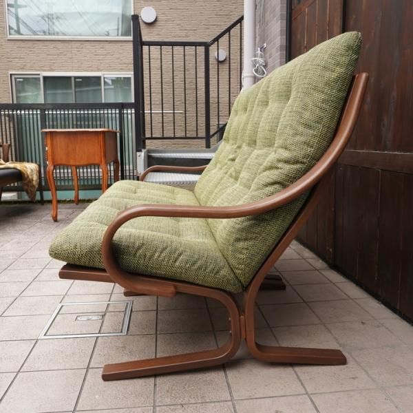 FUJI FURNITURE(冨士ファニチア)のAgio(アージオ) ソファ 2Pソファ。曲