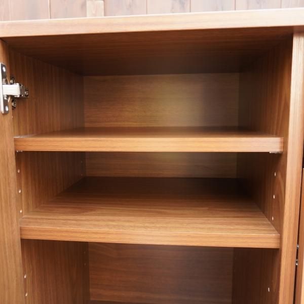 unico(ウニコ)のHOLM(ホルム)シリーズ キャビネットです！しっとりと