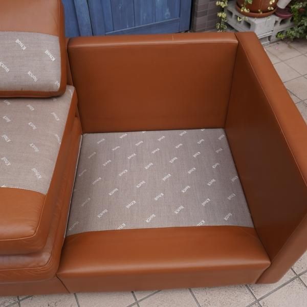 Knoll(ノル)よりCharles Pfister(チャールズ・フィスター)による