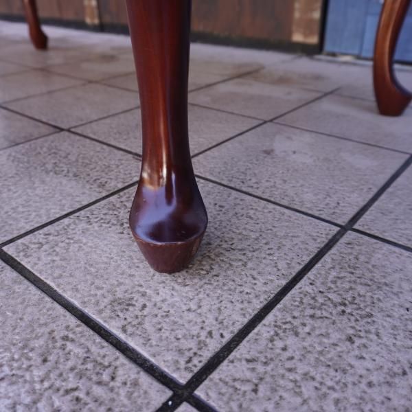 IDC OTSUKA(大塚家具)取扱いのクイーンアン マホガニー材 ローテーブル