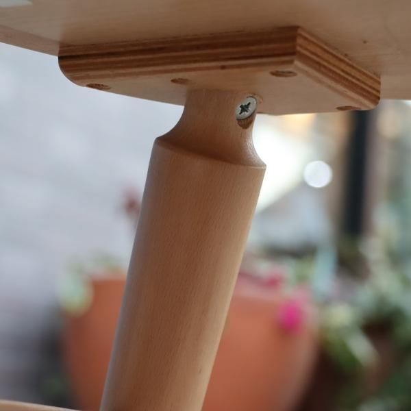 QUON(クオン)取り扱い、ポーランドのチェアメーカーFAMEG(ファーメグ