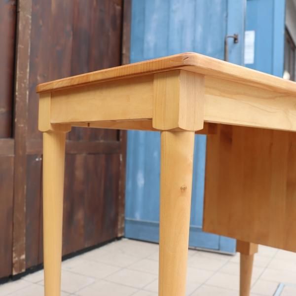 MOMO natural(モモナチュラル)のCOMO(コモ) デスク。アルダー材の