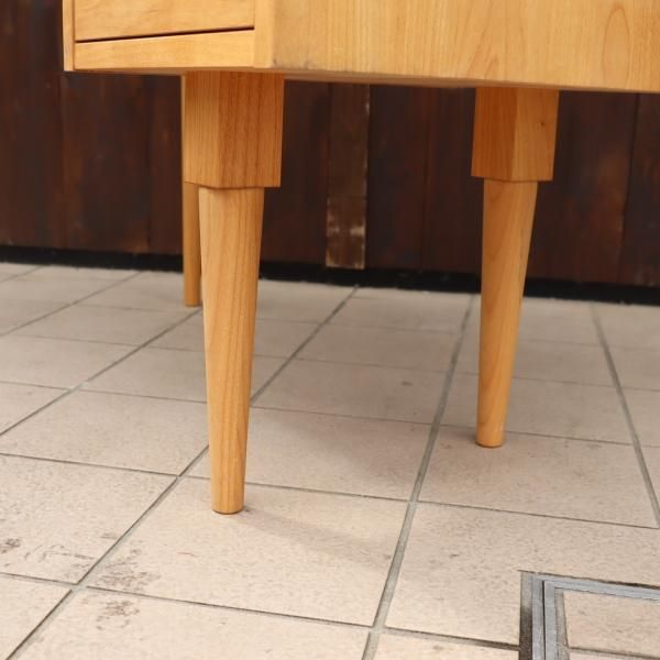 MOMO natural(モモナチュラル)のCOMO(コモ) デスク。アルダー材の