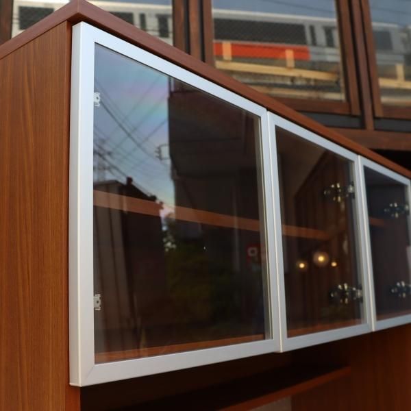 人気のunico(ウニコ)のSTRADA(ストラーダ)シリーズより3面キッチン