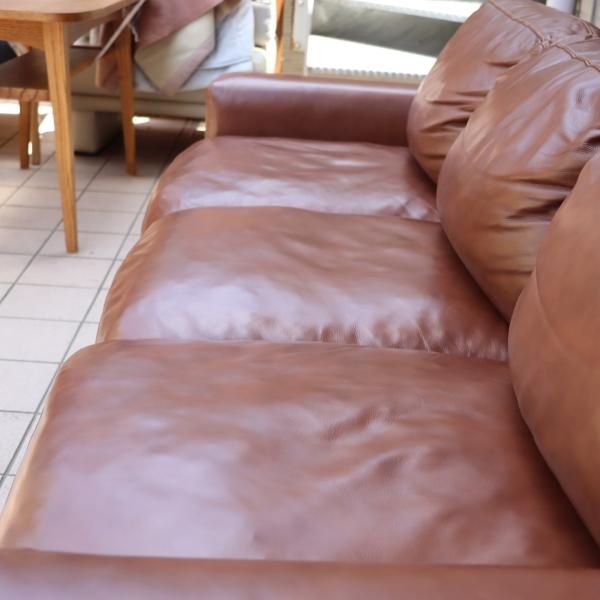 人気のunico(ウニコ)よりMOLN(モルン) レザー 3シーターソファーです