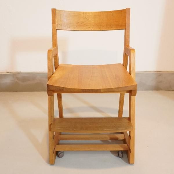 HIDA(飛騨産業) キツツキマーク オーク材 デスクチェアー。成長に