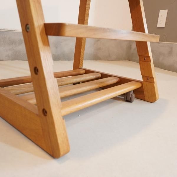 HIDA(飛騨産業) キツツキマーク オーク材 デスクチェアー。成長に