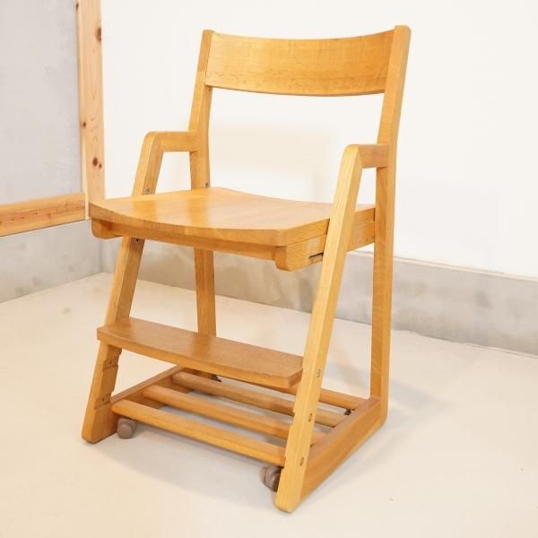 HIDA(飛騨産業) キツツキマーク オーク材 デスクチェアー。成長に