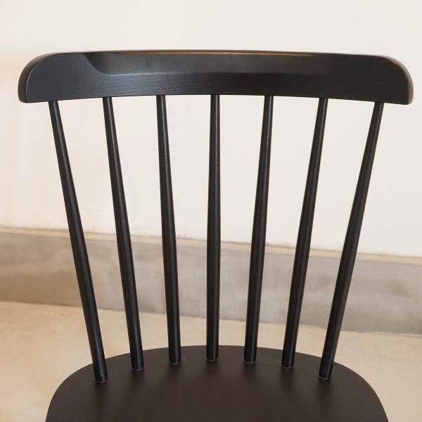 TON(トン)のIronica ウィンザーチェア2脚セットです。レストランや