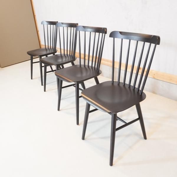 TON(トン)のIronica ウィンザーチェア2脚セットです。レストランや