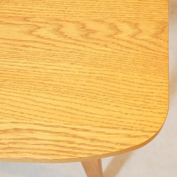 人気のunicoウニコのKURT(クルト)シリーズのカフェテーブルです