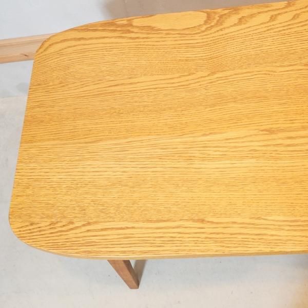 人気のunicoウニコのKURT(クルト)シリーズのカフェテーブルです