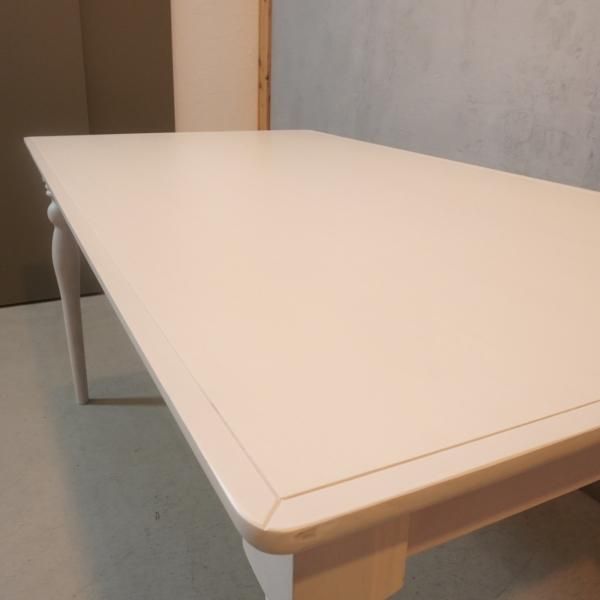 人気のFrancfranc(フランフラン)のARPA(アルパ)ダイニングテーブル