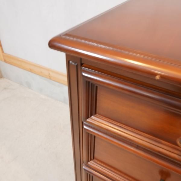 TOKAIKAGU(東海家具)のKENT(ケント) 5段ハイチェストです。クラシック