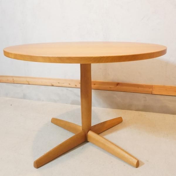 飛騨高山の家具メーカー飛騨産業(HIDA)の”侭” オーク材 ダイニング