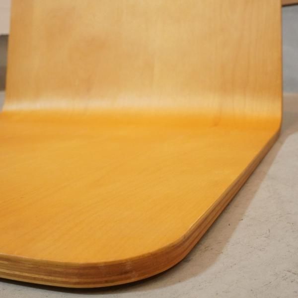 稀少な無印良品(MUJI)のタモ材とバーチ材を使用した曲木 座椅子 2脚