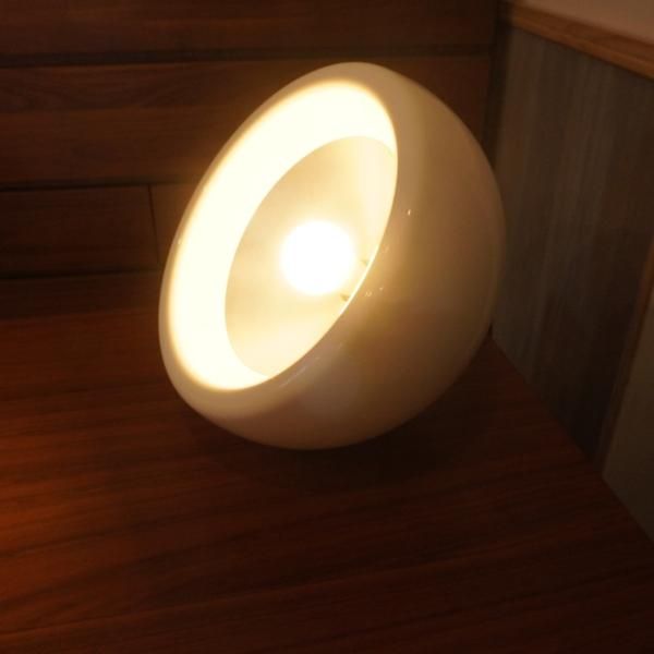 yamagiwa(ヤマギワ)より深澤直人氏デザインによるWAN(ワン)テーブル