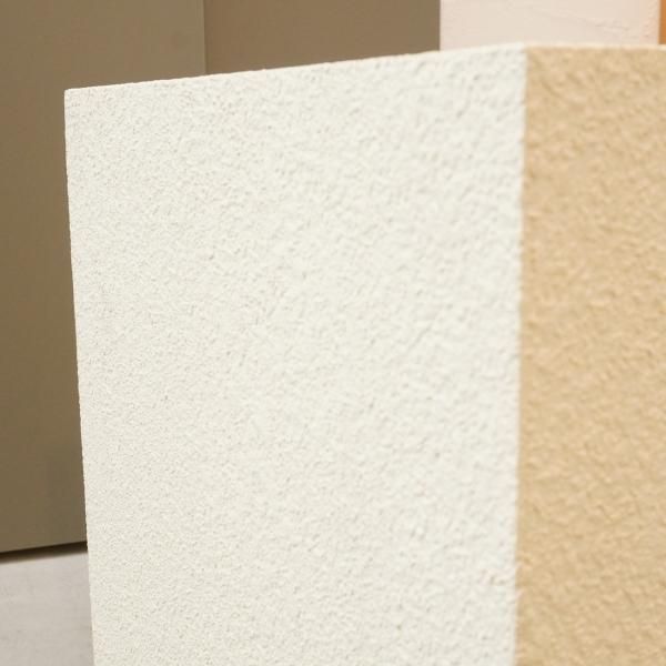 ZARA HOME(ザラホーム)のキューブテーブル/オフホワイトです。質感豊か