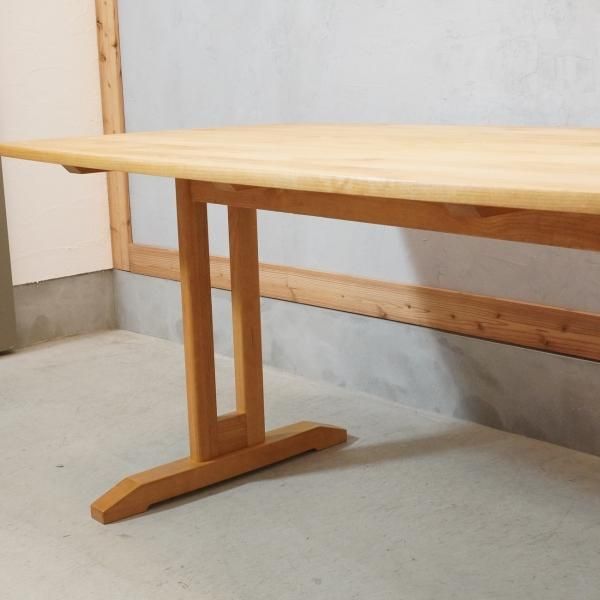 MOMO natural(モモナチュラル)の人気シリーズVIBOのダイニングテーブル