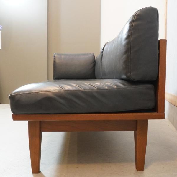 unico(ウニコ)のWICK(ウィック)シリーズのベンチアームです