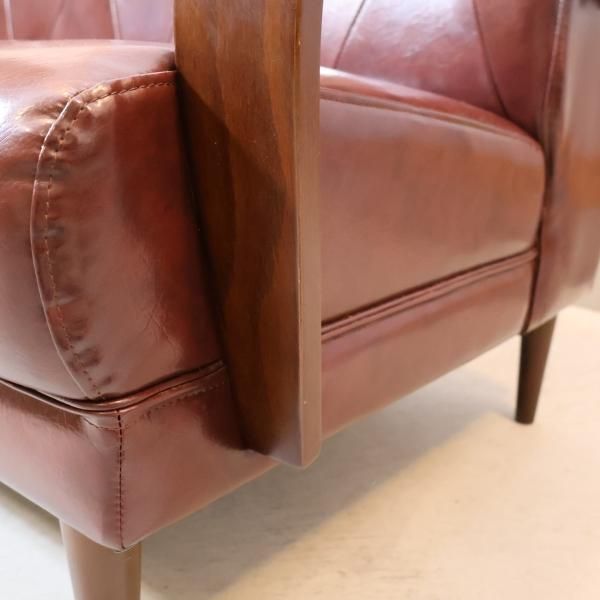 B-COMPANY(ビーカンパニー)のクールベ 2人掛けソファ。ダイヤステッチ