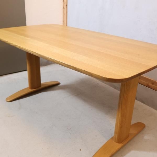 飛騨高山のメーカー キツツキマークの飛騨産業(HIDA)より侭 オーク材