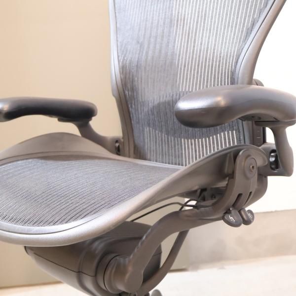 HermanMiller(ハーマンミラー)よりBサイズ フル装備アーロンチェアです
