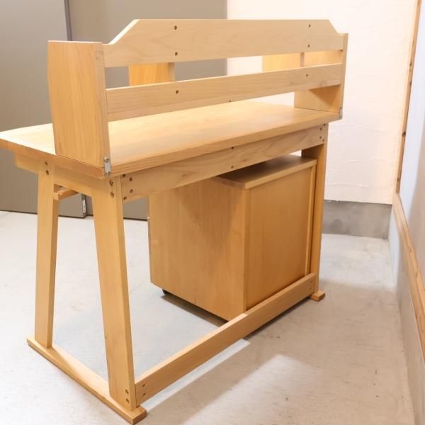 ACTUS(アクタス)で取り扱われていたREVE(リーヴェ)デスク＆ワゴンです