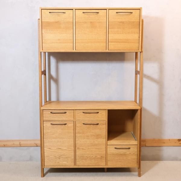 MOMO natural(モモナチュラル)のUNITのカップボードです。ナチュラルな