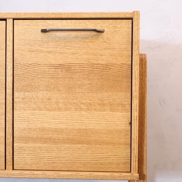 MOMO natural(モモナチュラル)のUNITのカップボードです。ナチュラルな