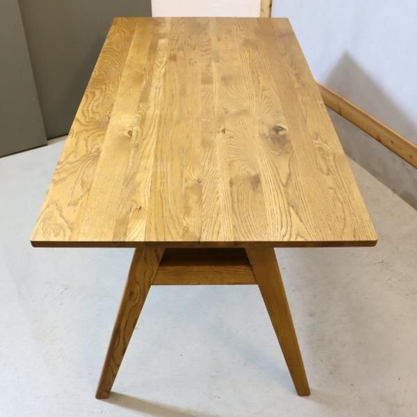 unico(ウニコ) ADDAY(アディ) ダイニングテーブルです♪木の表情を