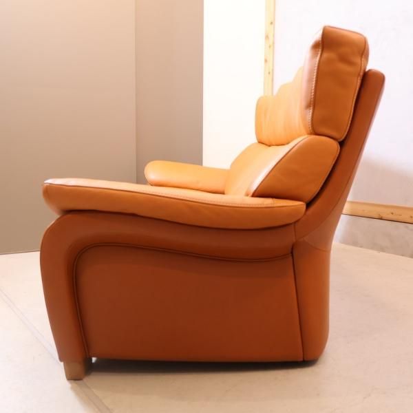 karimoku(カリモク家具)より本革を使用したZT73 3人掛けソファー