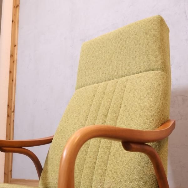 unico(ウニコ)取扱い、DOZE(ドゥーゼ)ハイバックチェアです。チェコの