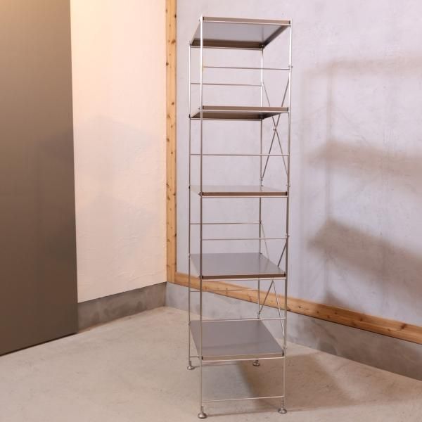 人気の無印良品(MUJI)の5段ステンレスユニットシェルフです。スリム