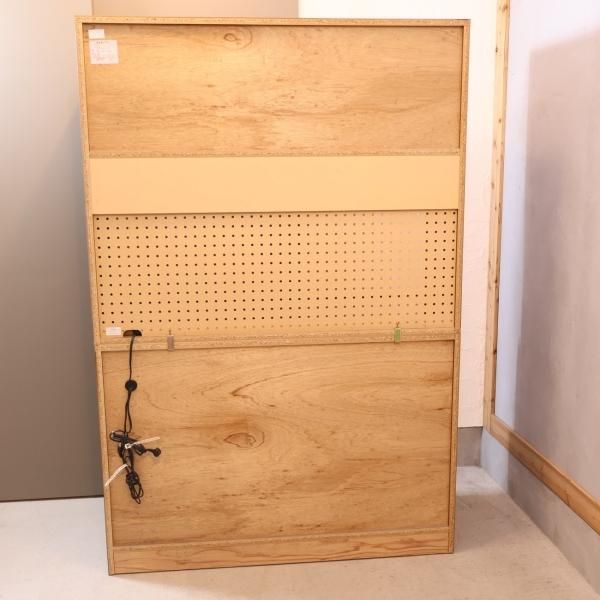 unico(ウニコ)のSTRADA(ストラーダ)シリーズより3面キッチンボードです