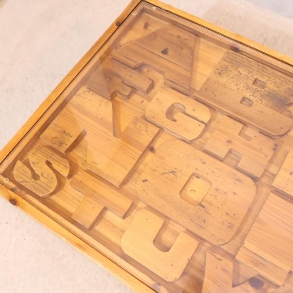 CRASH GATE(クラッシュゲート)のABCセンターテーブルです。杉古材を